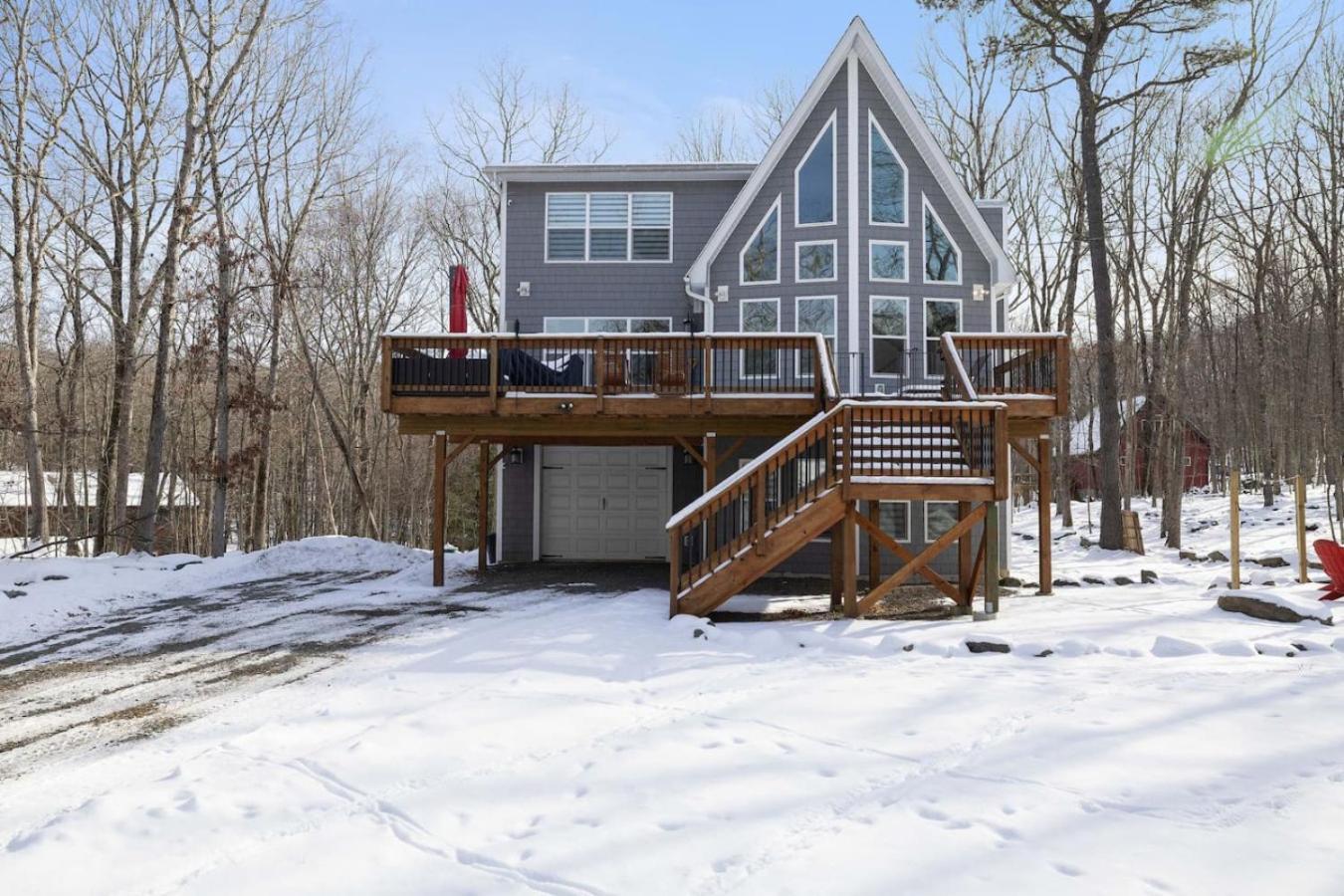 Holiday home 4br Poconos Retreat W Sauna, Game With Loft